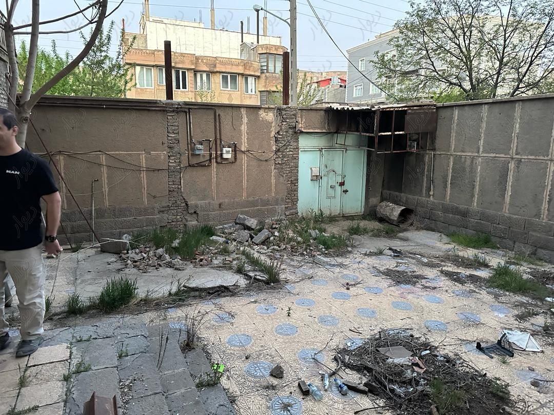 اجاره فلت ۳۰۰ متری بر خیابان جمهوری اسلامی|اجارهٔ مغازه و غرفه|مهاباد, |دیوار