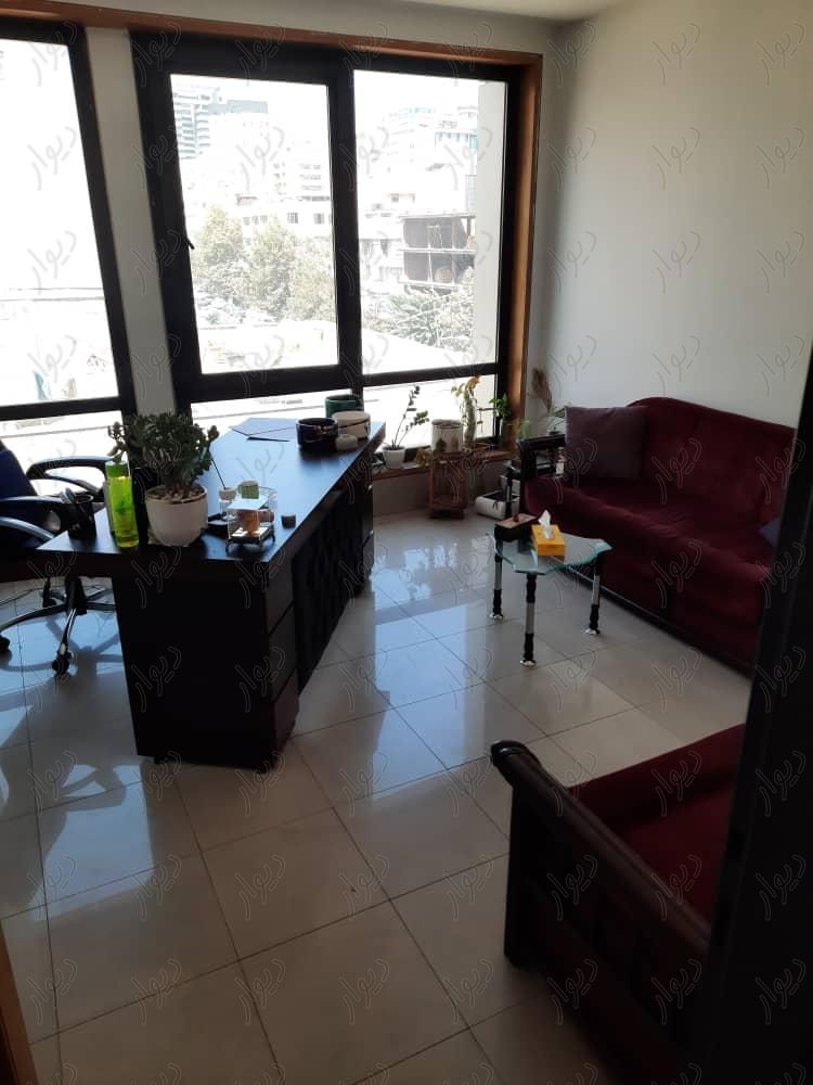 ( بر ولیعصر ) 65 متر / 2 اتاق|اجارهٔ دفتر کار، اتاق اداری و مطب|تهران, توانیر|دیوار