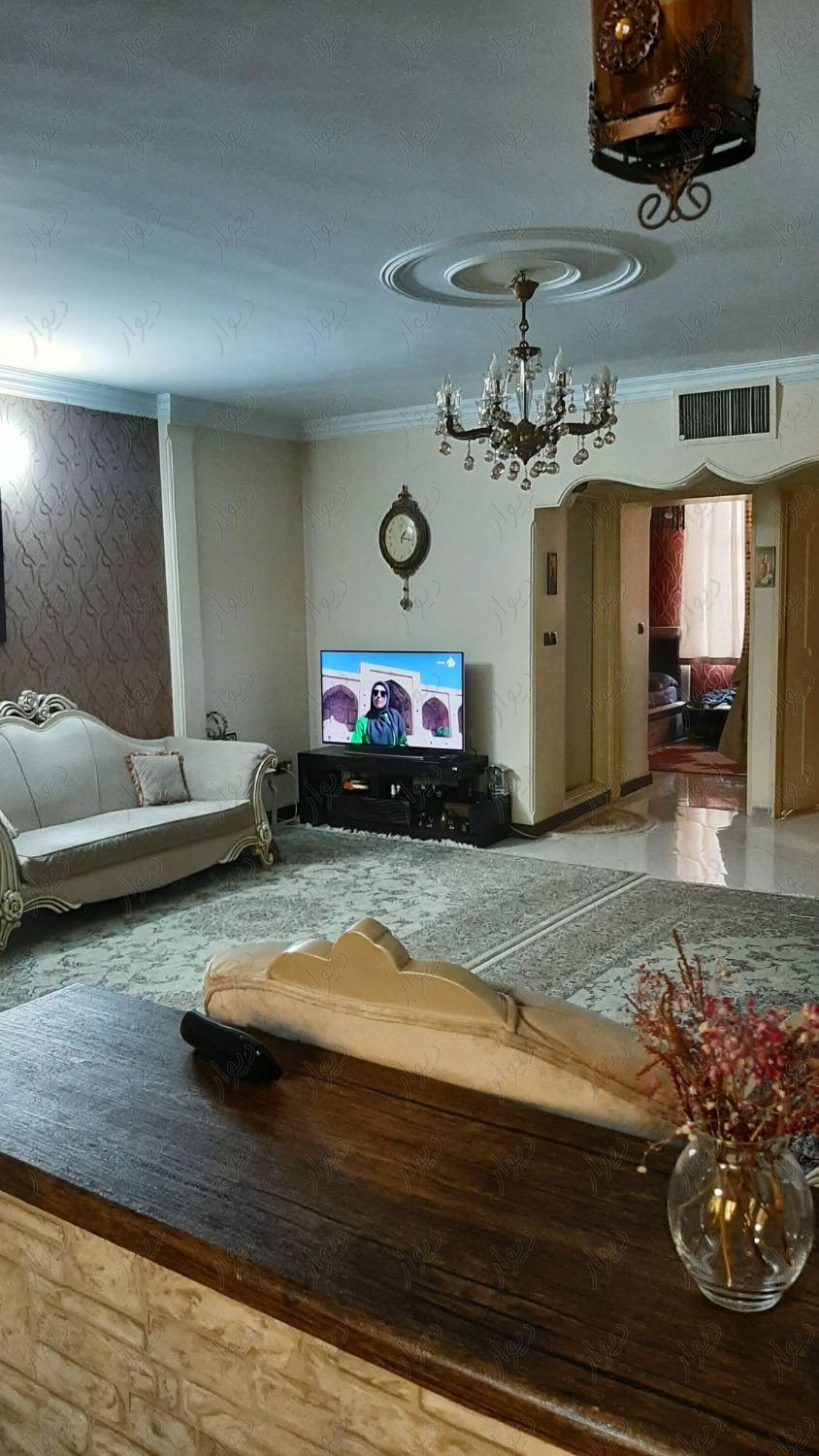 آپارتمان ۷۳ متری تک واحدی دو خوابه|فروش آپارتمان|تهران, مینا|دیوار