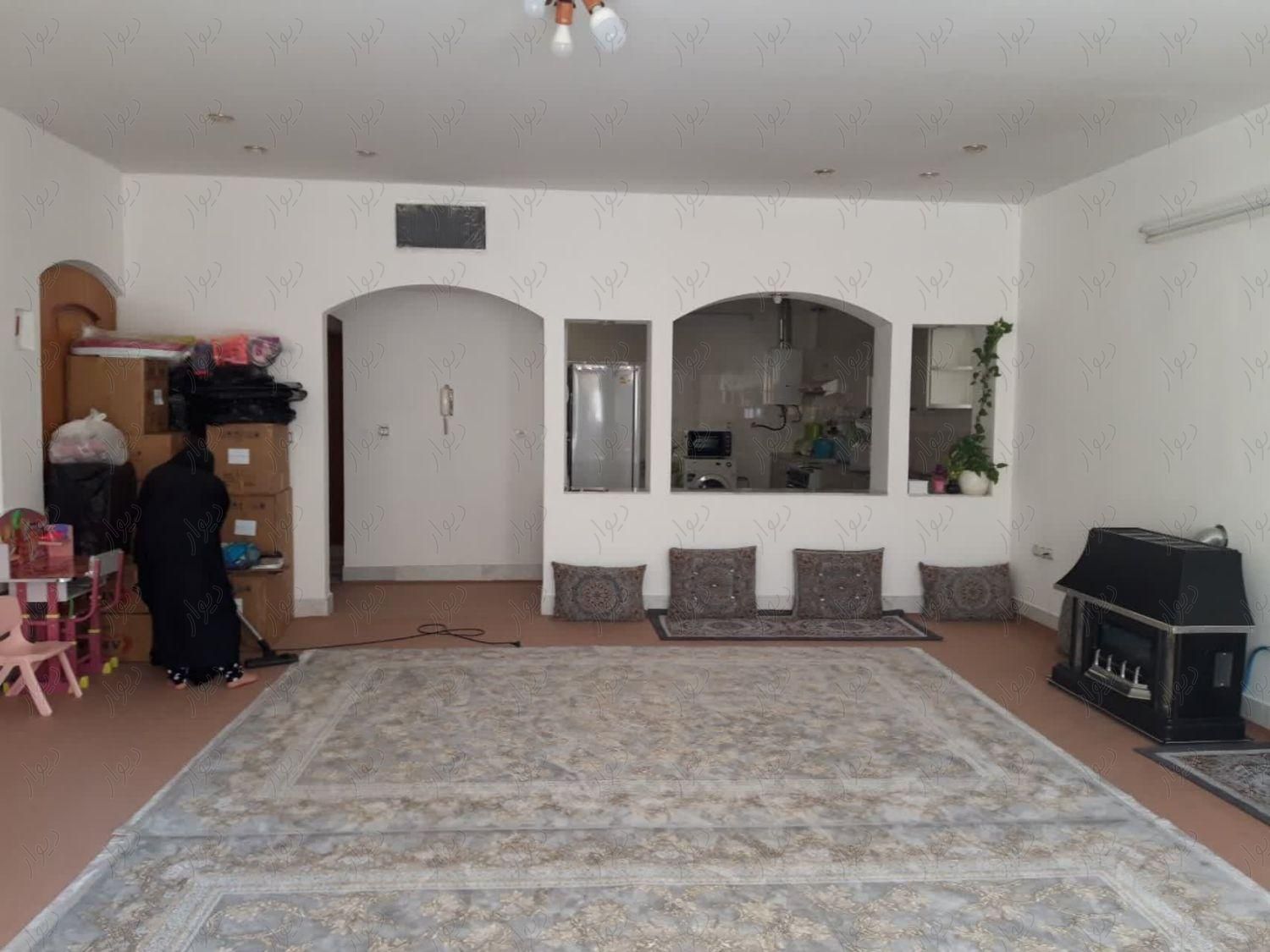 منزل مسکونی ویلایی 130متر|اجارهٔ خانه و ویلا|اصفهان, بیست و چهار متری|دیوار