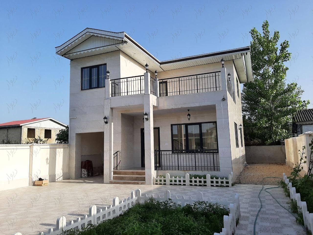 ویلا دوبلکس،۳۰۰متر،قابل معاوضه با آپارتمان و ماشین|فروش خانه و ویلا|اصفهان, خانه اصفهان|دیوار
