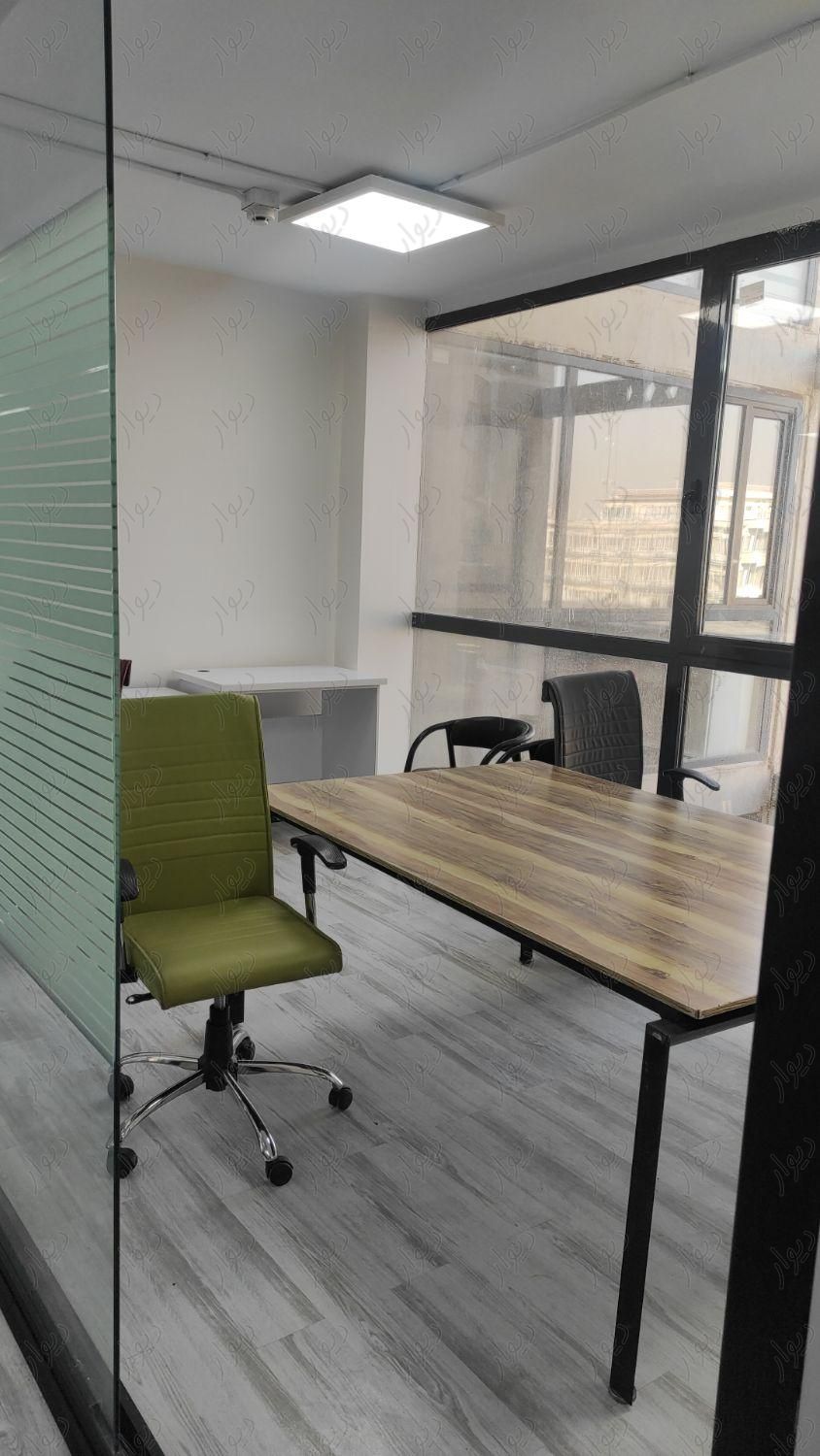 استقرار میز اشتراکی برای شرکت‌ها|اجارهٔ دفتر کار، اتاق اداری و مطب|تهران, جمهوری|دیوار