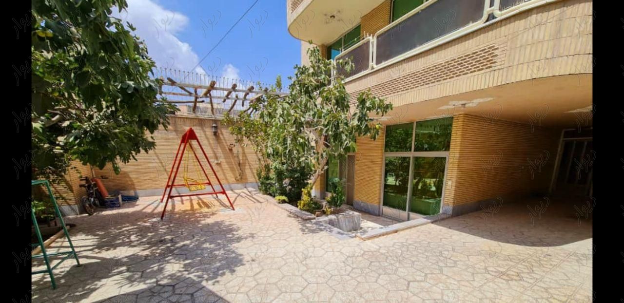 مسکونی ویلایی دو طبقه|فروش خانه و ویلا|اصفهان, شهید رجائی|دیوار