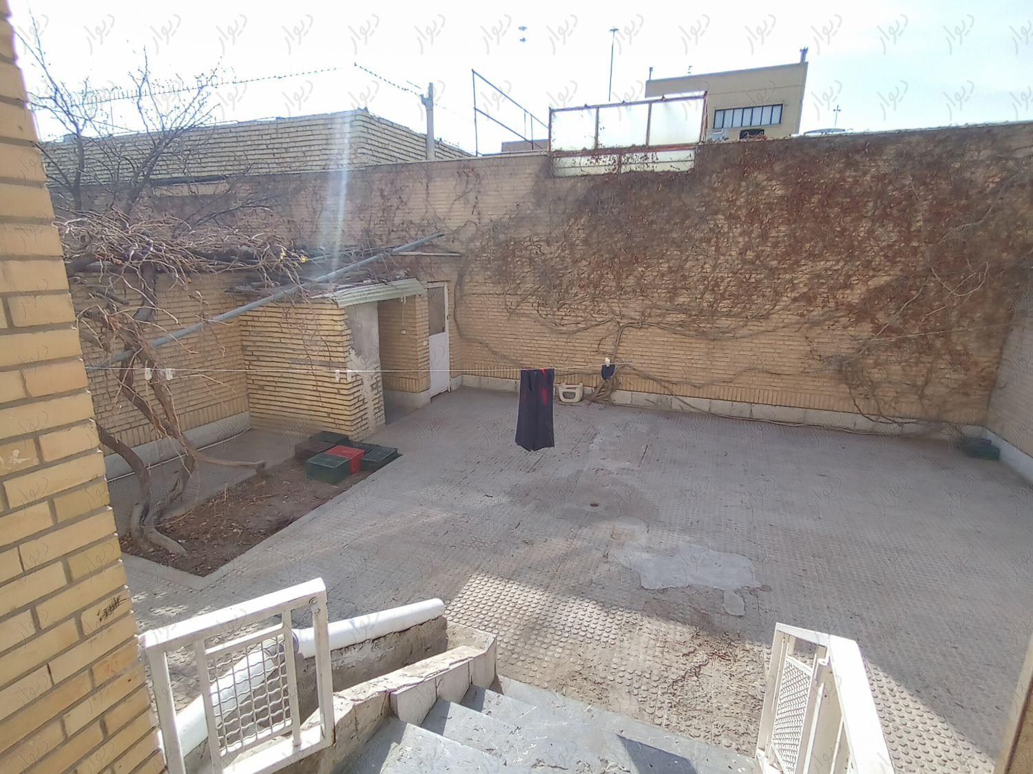 ویلایی ۳۵۰ متری ۷ خوابه مناسب مدرسه|اجارهٔ خانه و ویلا|مشهد, شهید مطهری شمالی|دیوار