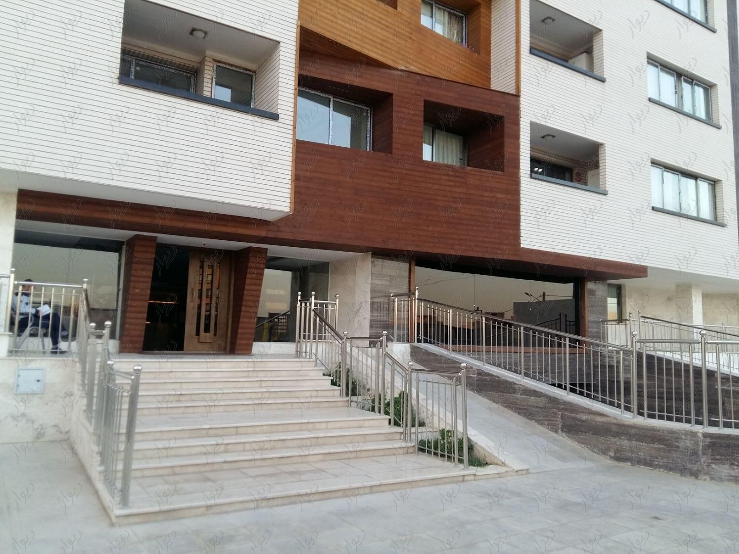 آپارتمان درخشان ۱۲۸ متر|فروش آپارتمان|اصفهان, لمجیر|دیوار