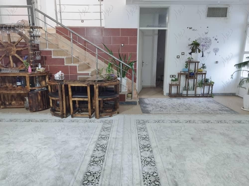 طبقه دوم میانرود شهرک برق|اجارهٔ خانه و ویلا|شیراز, میانرود|دیوار