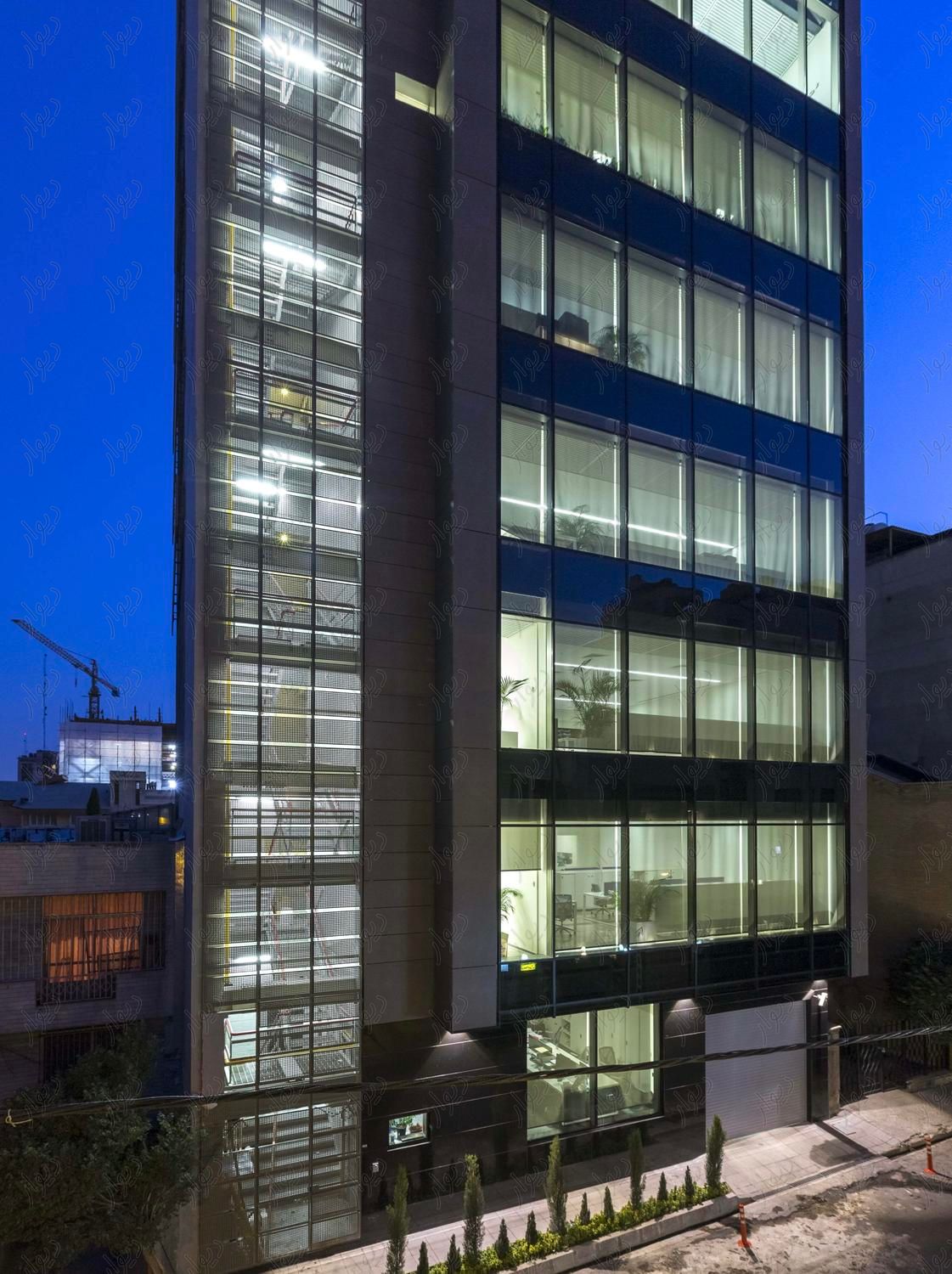 ساختمان یکجا * ۸ طبقه ۲ واحدی *۵ هزارمتر*نوساز|اجارهٔ دفتر کار، اتاق اداری و مطب|تهران, جردن|دیوار