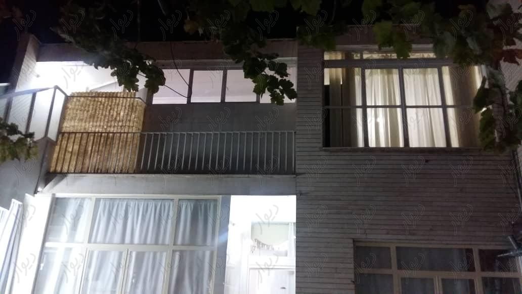 رهن منزل ۲ طبقه خیابان مولوی( یک میلیارد )|اجارهٔ خانه و ویلا|اصفهان, مدرس|دیوار