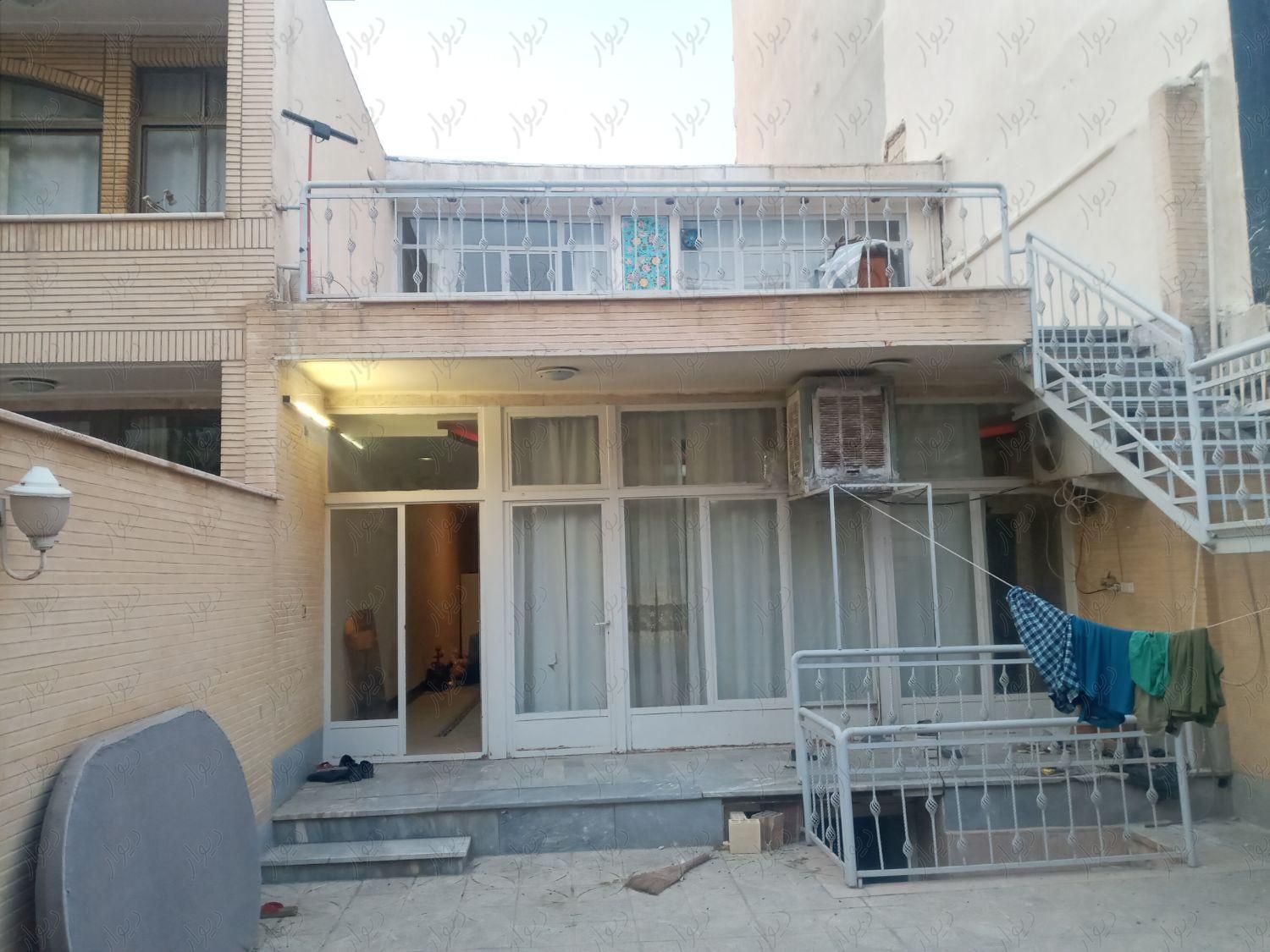 منزل دربستی ۱۶۰متر ۲طبقه بازسازی شده|اجارهٔ خانه و ویلا|اصفهان, شهیش‌آباد|دیوار