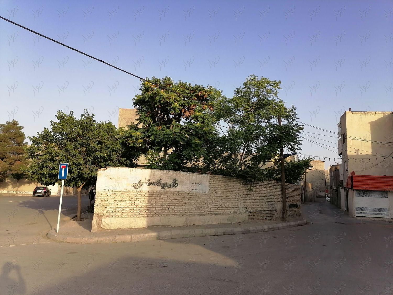خانه کلنگی-250متر سر دو نبش-حاشیه رحیمی|فروش زمین و کلنگی|مشهد, حسین‌آباد|دیوار