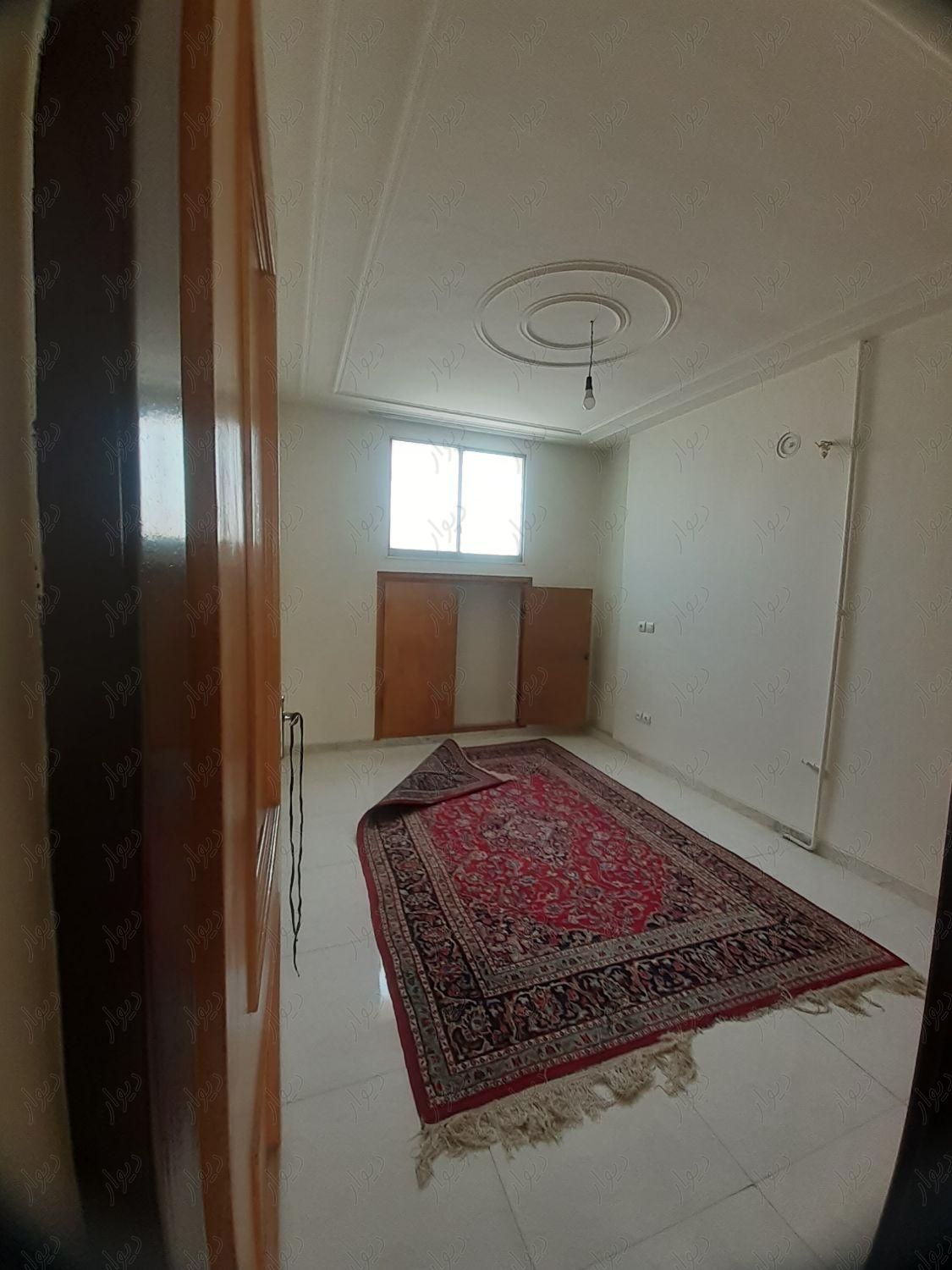 * ۱۳۰ متر طبقه دوم ۲خواب بازسازی شده / خ آل خجند *|اجارهٔ خانه و ویلا|اصفهان, دشتستان|دیوار