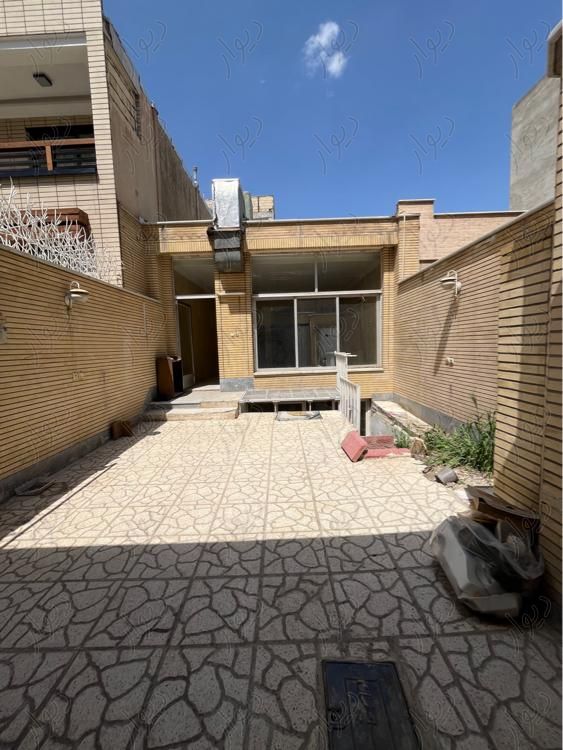 ۹۸متر پاک شده/کلنگی بازسازی لازم/شمالی|فروش زمین و کلنگی|اصفهان, حسین‌آباد|دیوار