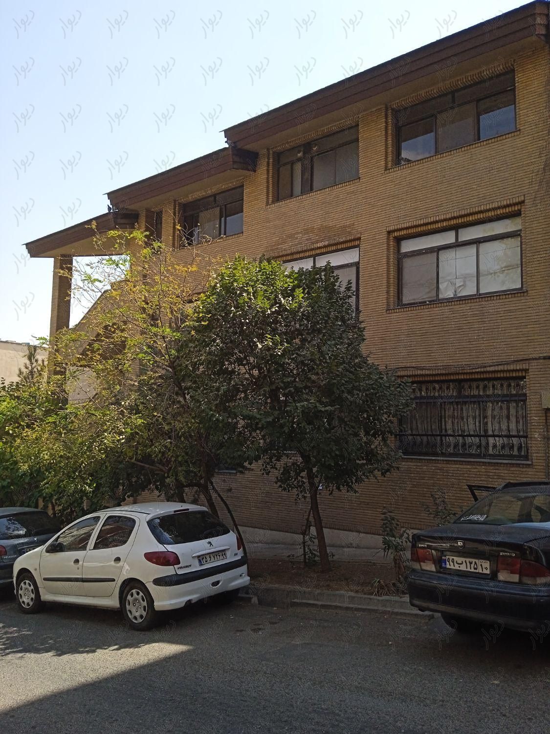 ۴۴۰متر خانه کلنگی با سه‌طبقه بنای قابل استفاده|فروش زمین و کلنگی|تهران, میرداماد|دیوار