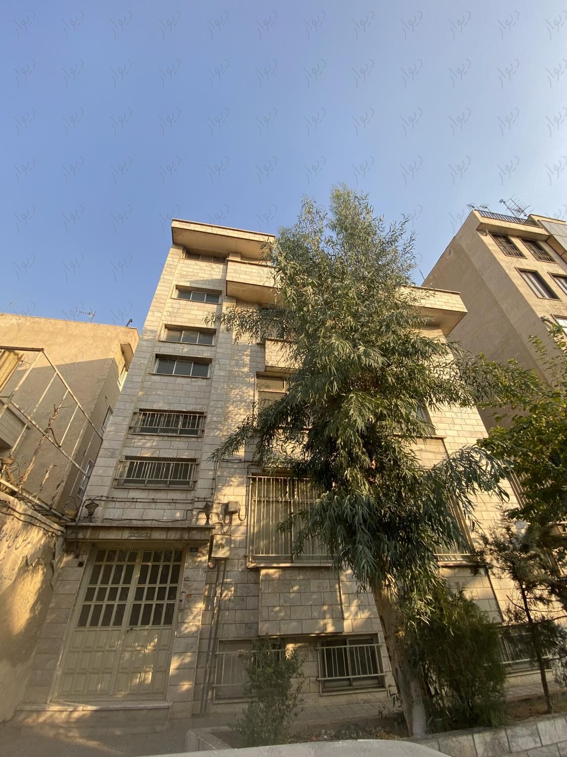 آپارتمان 4 طبقه متراژ کل ۱۵۲ متر هر واحد ۱۱۰ متر|فروش آپارتمان|تهران, قیام|دیوار