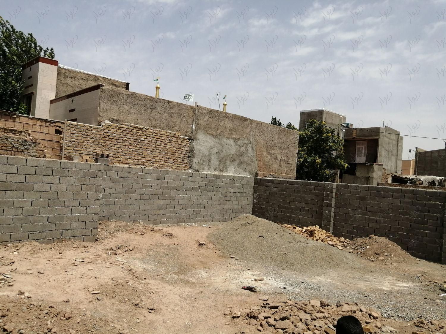 چهار دیواری کاربری مسکونی ۱۸۵متری در شهر قشلاق|فروش زمین و کلنگی|آبیک, |دیوار