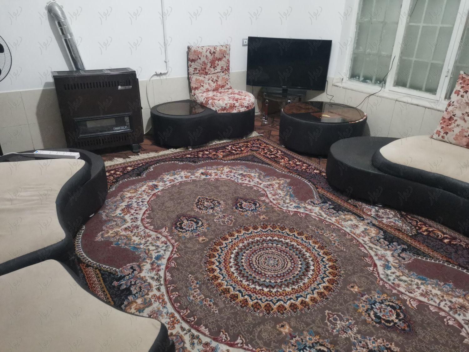 منزل دربست مبله|اجارهٔ کوتاه مدت آپارتمان و سوئیت|شیراز, شریف‌آباد|دیوار