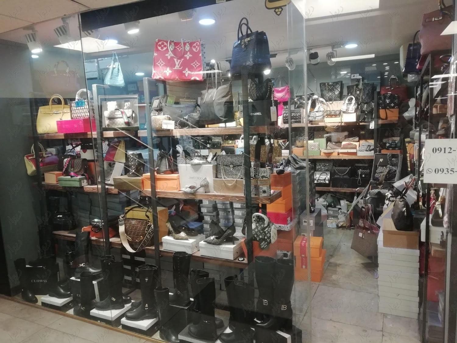 مغازه کیف کفش باغسپهسالار|اجارهٔ مغازه و غرفه|تهران, فردوسی|دیوار