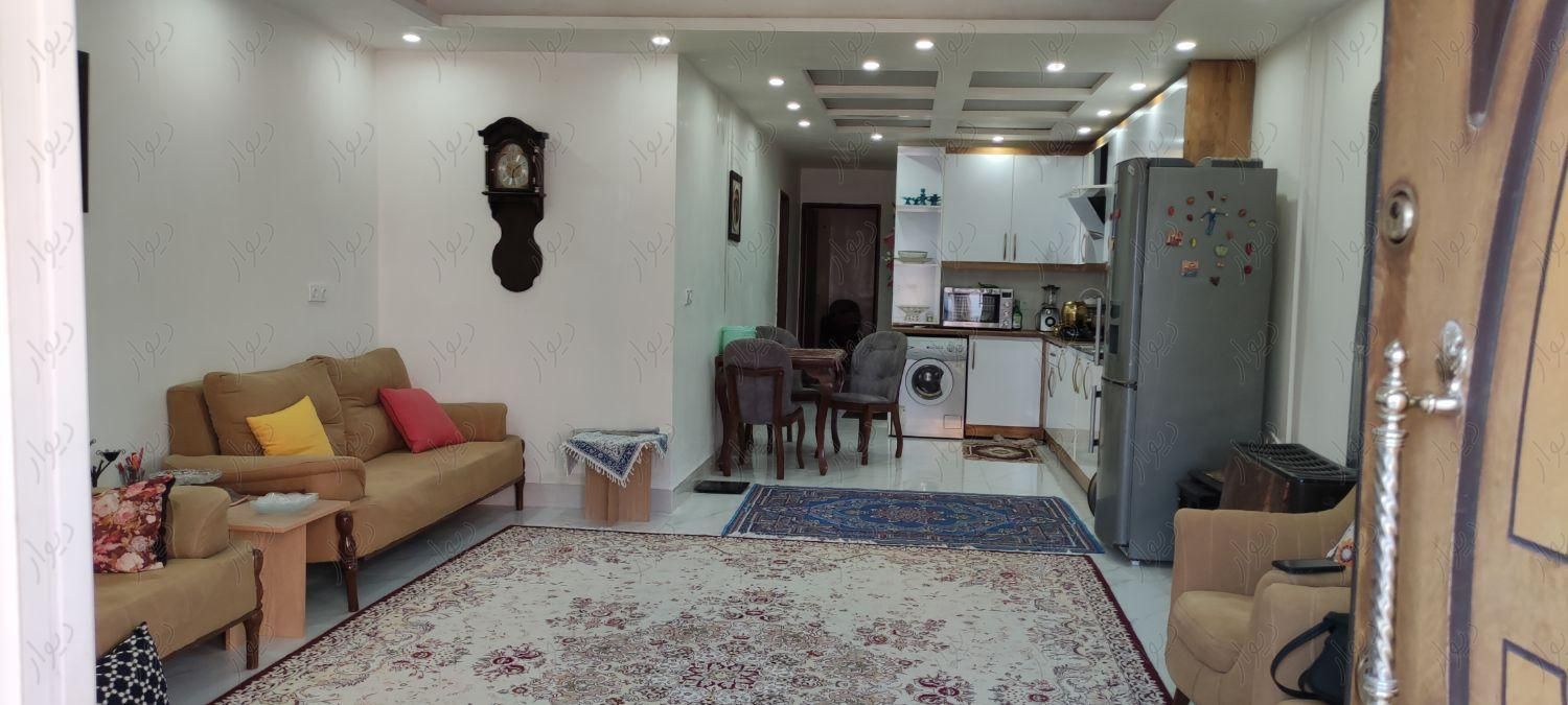 طبقه بالاحیاط دار واقع در مهرشهر|اجارهٔ آپارتمان|اهواز, کیانشهر|دیوار