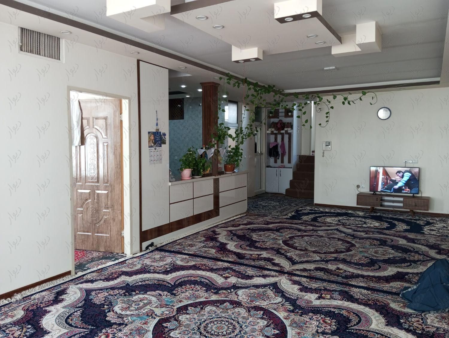منزل 2 طبقه/200متری /بر عمان سامانی/دوکله کوچه|فروش خانه و ویلا|اصفهان, عمان سامانی|دیوار