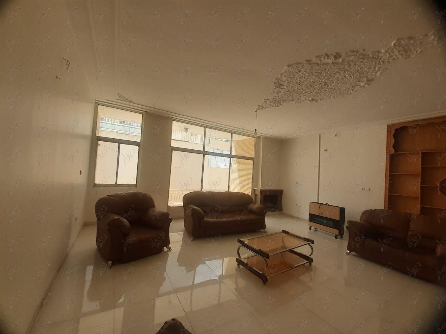 * ۱۳۰ متر طبقه دوم ۲خواب بازسازی شده / خ آل خجند *|اجارهٔ خانه و ویلا|اصفهان, دشتستان|دیوار