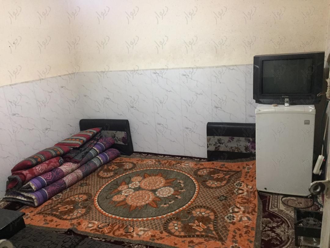 اتاق محهز ۲۰۰تومن|اجارهٔ کوتاه مدت آپارتمان و سوئیت|شیراز, محله سر دزک|دیوار
