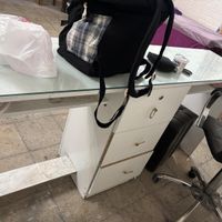 فروش میزناخن سرشور صندلی اصلاح و شلف و تخت تزریقات|آرایشگاه و سالن‌های زیبایی|تهران, یافت‌آباد|دیوار