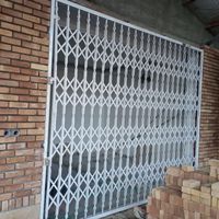 درب آکاردئونی قیچی تاشو ضدسرقت حفاظ آپارتمان پنجره|خدمات پیشه و مهارت|یزد, |دیوار