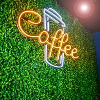 ps4 لوستر نیون گاز گریل شیکر قهوه ساز کتری تستر|کافی‌شاپ و رستوران|تهران, میدان ولیعصر|دیوار