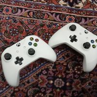 xbox one  یک ترابایت دو دسته به همراه کیف و شارژر|کنسول، بازی ویدئویی و آنلاین|تهران, قلهک|دیوار