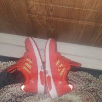لگو قرمز سایز ۴۱ zx|کیف، کفش، کمربند|تهران, دولتخواه|دیوار