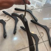 چوب لباسی در فروشگاه مغازه|بندرخت و رخت‌آویز|تهران, شهرک کیانشهر|دیوار