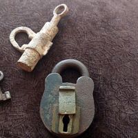قفل قدیمی|اشیای عتیقه|ایذه, |دیوار