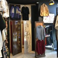 واگذاری لباس مردانه زنانه کیان سنتر ۱|اجارهٔ مغازه و غرفه|مشهد, فرامرز عباسی|دیوار