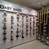 واگذاری مغازه کفش اسپرت بادکور و اجناس و|اجارهٔ مغازه و غرفه|مشهد, فرهنگ|دیوار