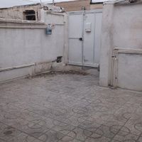 منزل ویلایی درب حیاط نزدیک بلوار رحمت کوچه 7 متری|اجارهٔ خانه و ویلا|شیراز, کوزه‌گری|دیوار