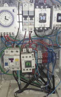 برقکار صنعتی سیمکشی برقکش برق کاری