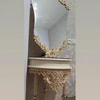 آینه و میز سلطنتی