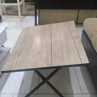 میز تحریر کوچک