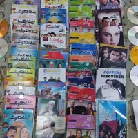 تعداد زیادی سی دی فیلم های خارجی وایرانی و اهنگ