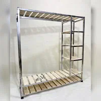 رگال لباس طبقه دار