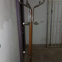 جا لباسی ایستاده سالم