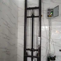 بالا بر های فروشگاهی و نفر بر