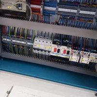 برقکار صنعتی تابلو برق اینورتر PLC برق کار حرفه ای