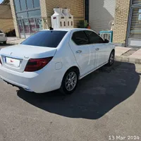 دنا پلاس اتوماتیک، مدل ۱۴۰۰