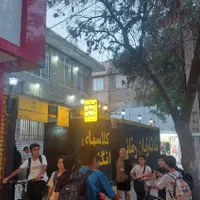 ارائه بخشی ازدیوار داخل حیاط موسسه جهت تبلیغات شما
