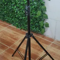پایه رینگ لایت در حد نو