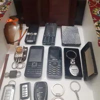 تعدای گوشی موبایل ریموت دزد گیر|حراج|تهران, مهرآباد جنوبی|دیوار