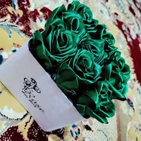گل ربانی و یک عدد شاخه گل طلق رنگی|گل مصنوعی|برازجان, |دیوار