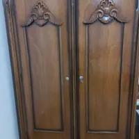 یک جفت کمد جنس چوب