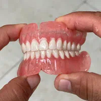 («دندانسازی تخصصی زاهدی») فقط دندان مصنوعی